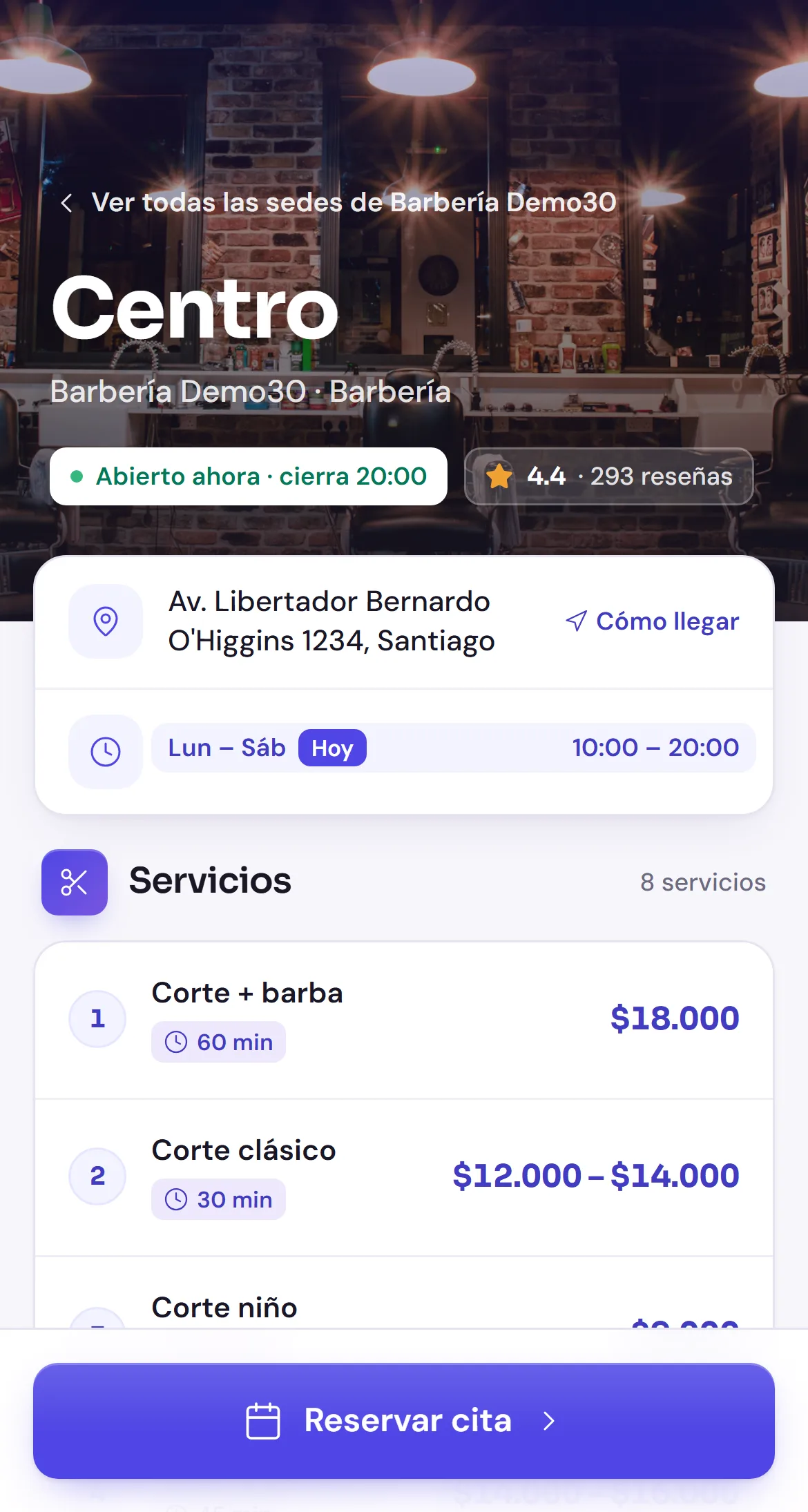 Página pública de Horaki: sede Centro de Barbería Demo30, abierta ahora, con horario y lista de servicios. Datos de demostración.